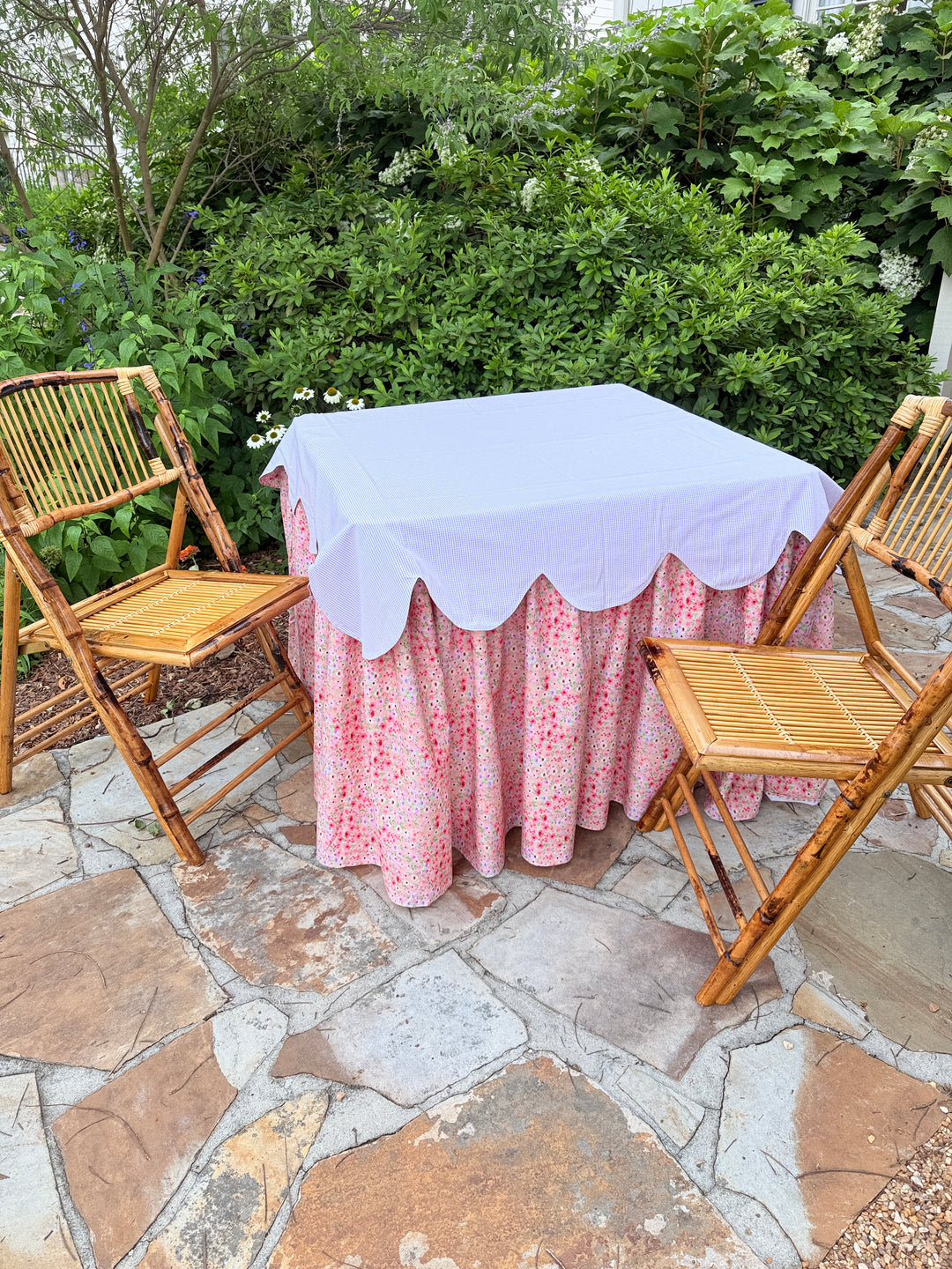 Peach Floral Garden Scalloped Topped
