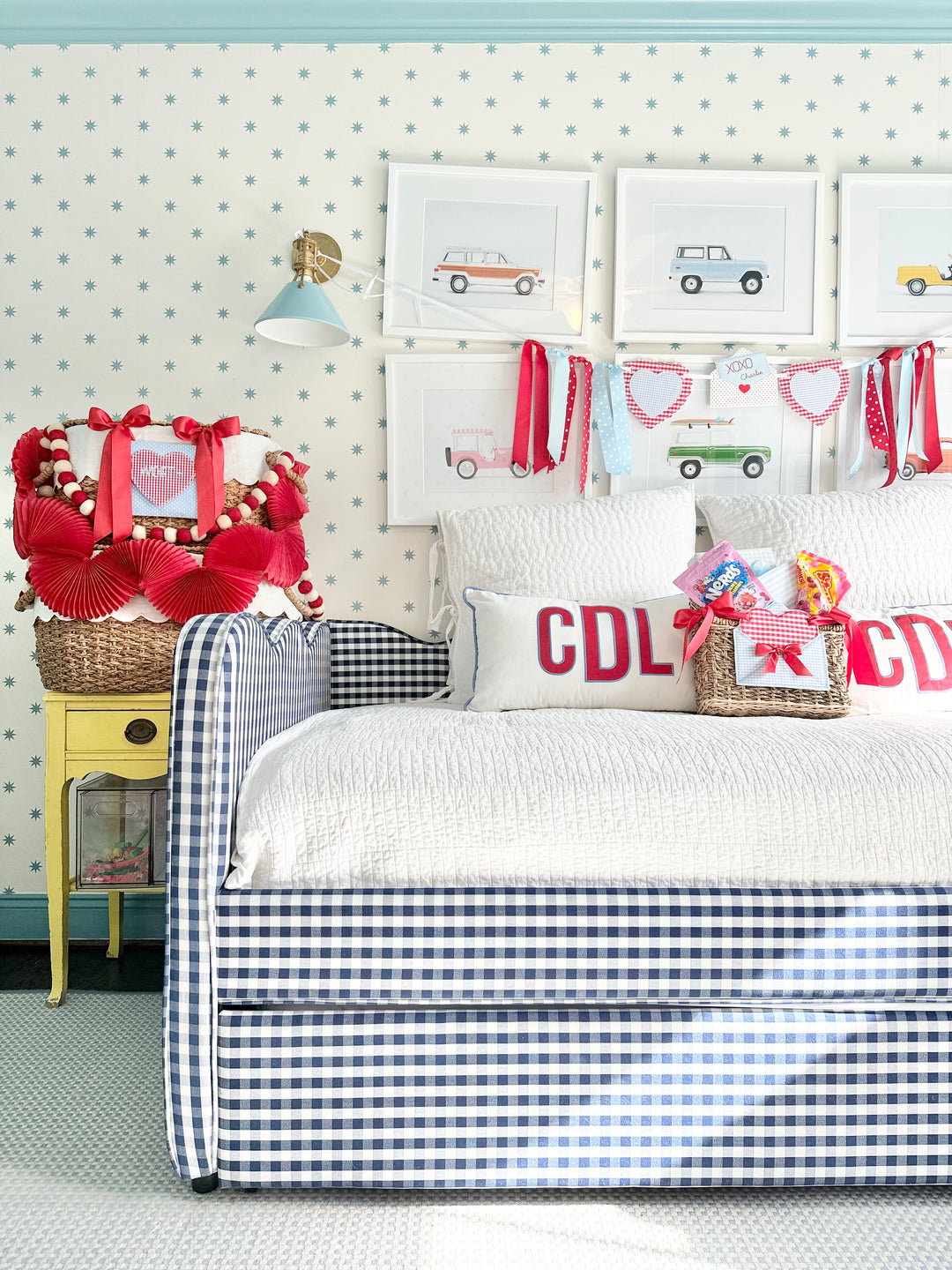 XOXO envelope banner