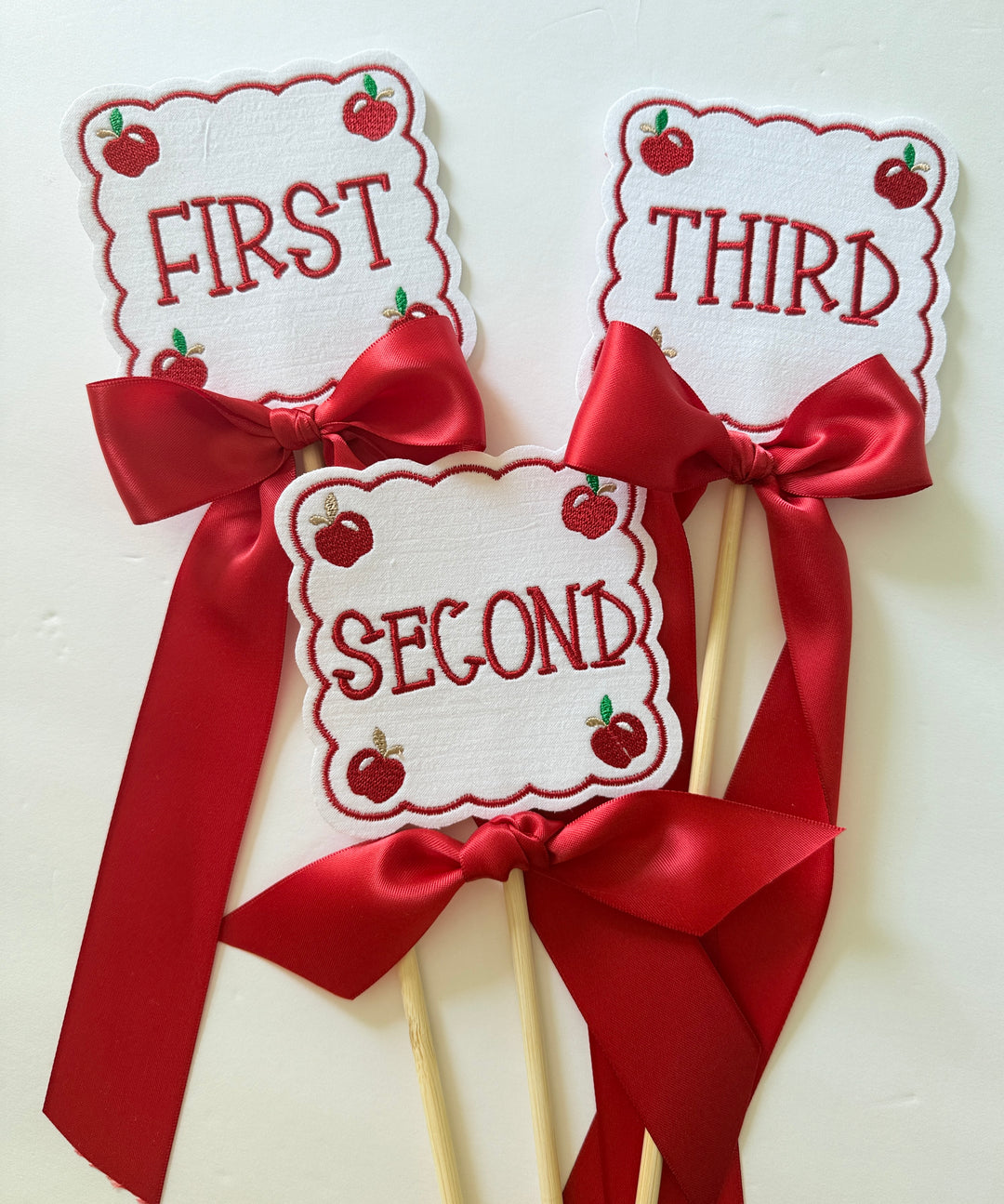Square Scalloped Apple Wands