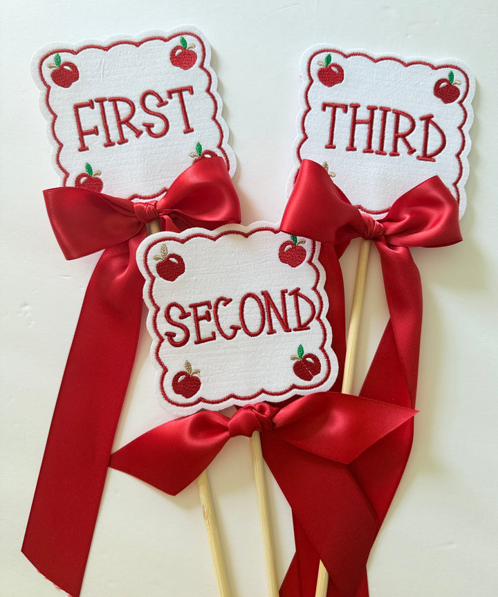 Square Scalloped Apple Wands