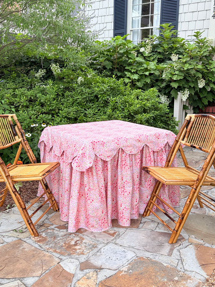 Peach Floral Garden Scalloped Topped