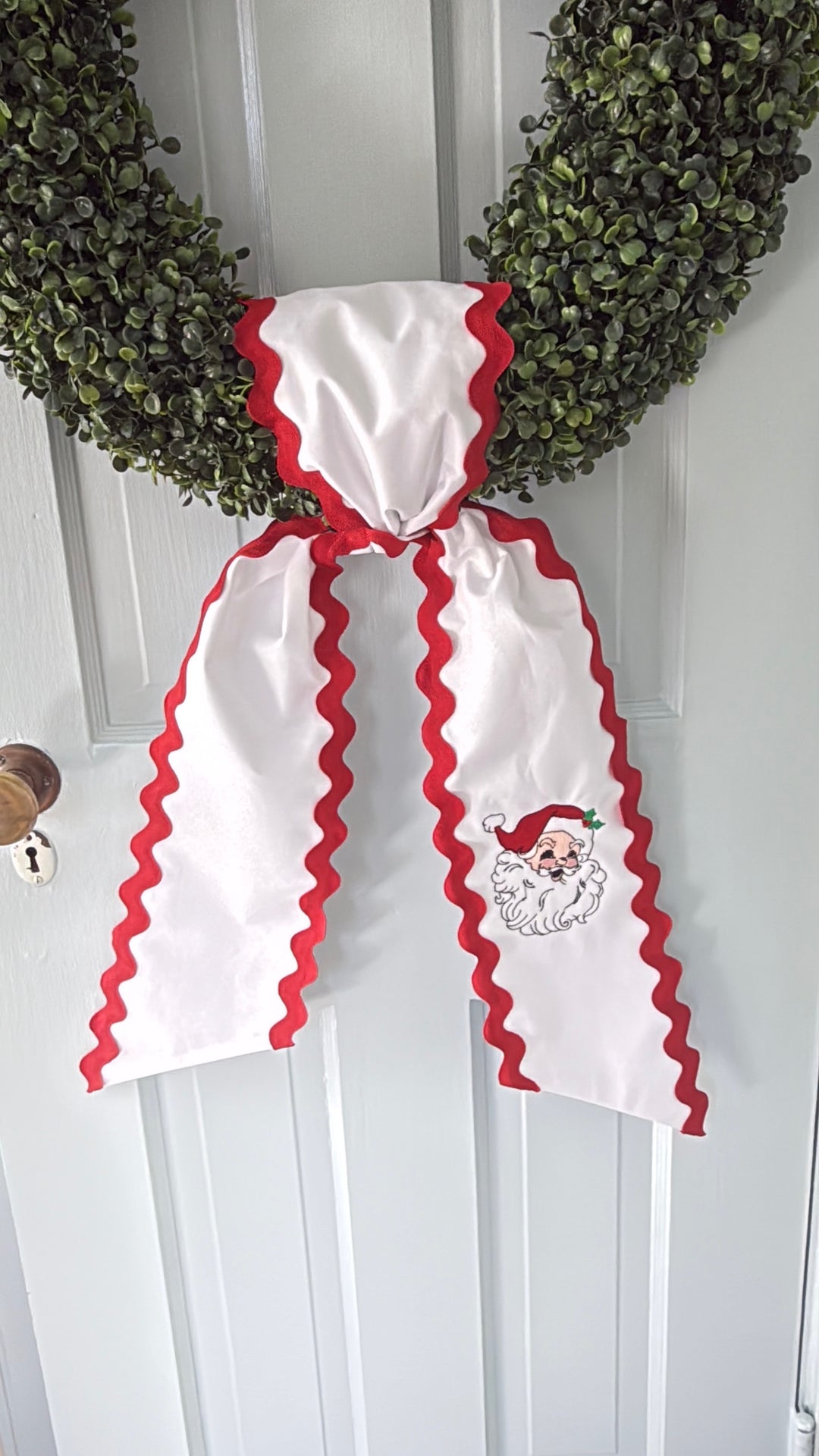 Santa Wreath Sash