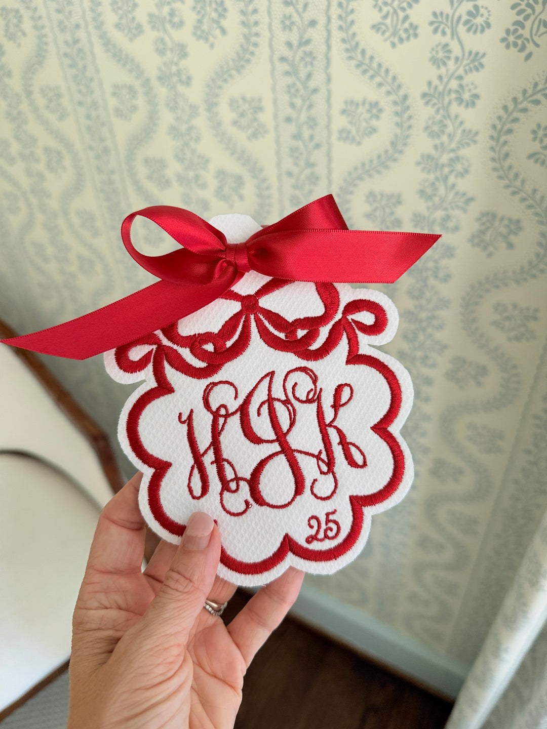 Scalloped Bow Ornament