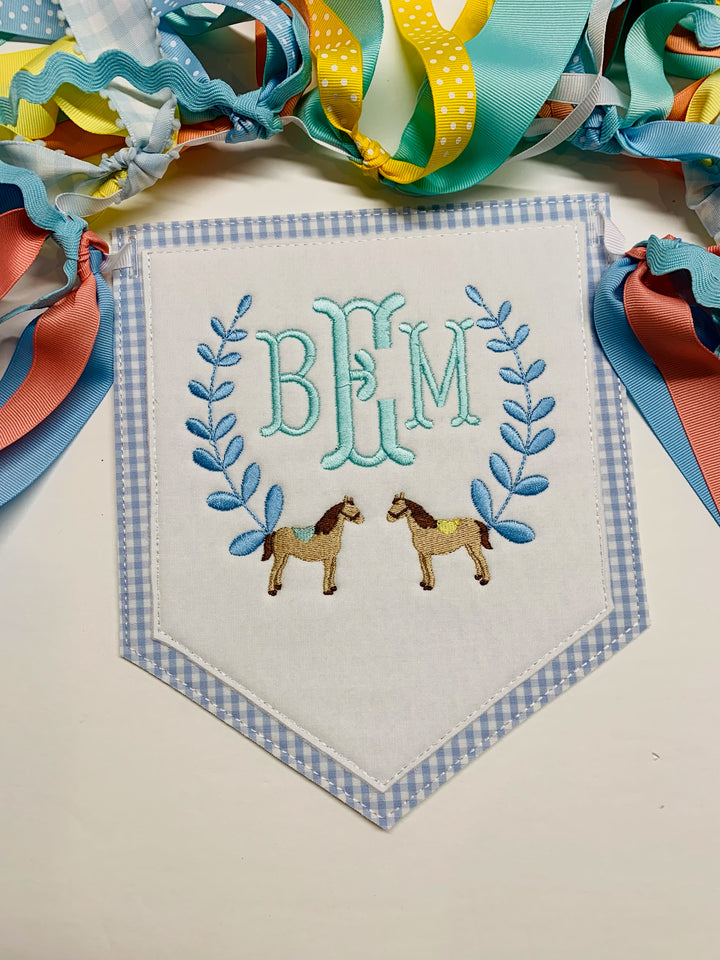 Horse Crest Pendant and Cake Topper