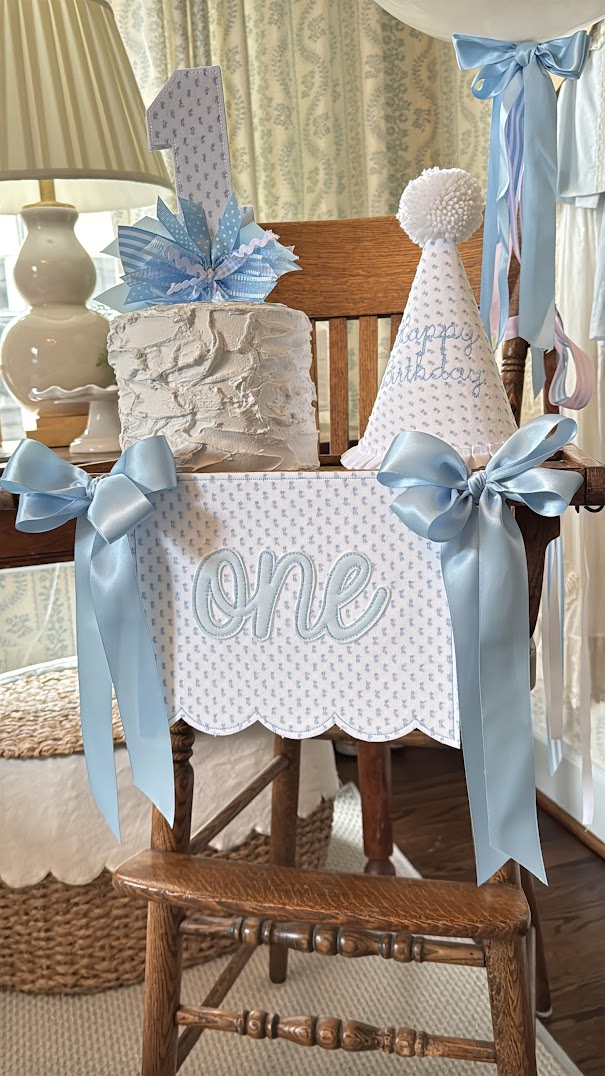Blue Swiss ONE Pendant with Scalloped Bottom Set