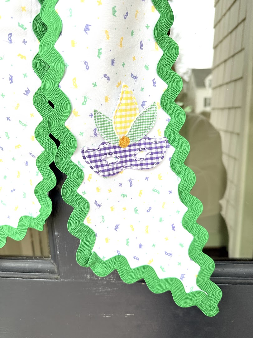 Mardi Gras Wreath Sash