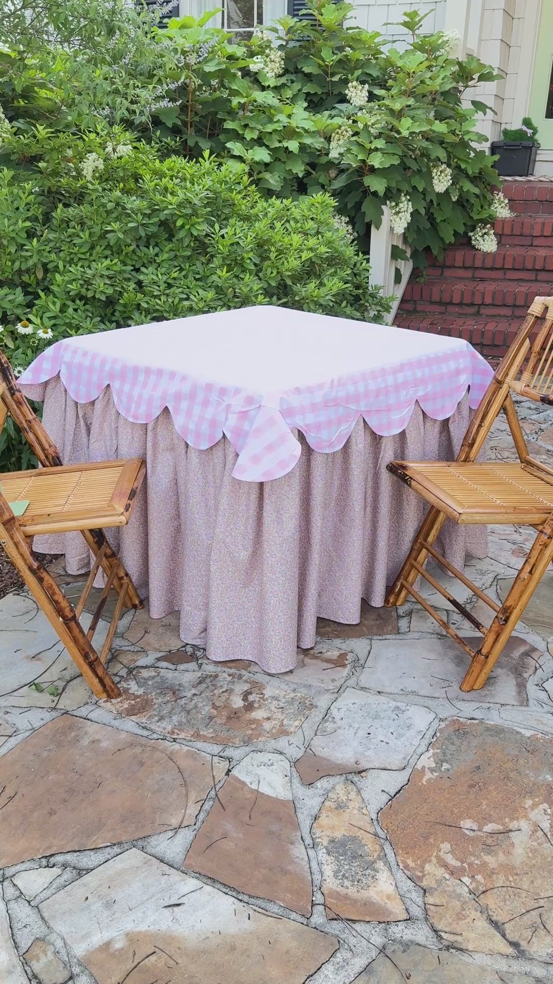 Pastel Garden Scalloped Topped
