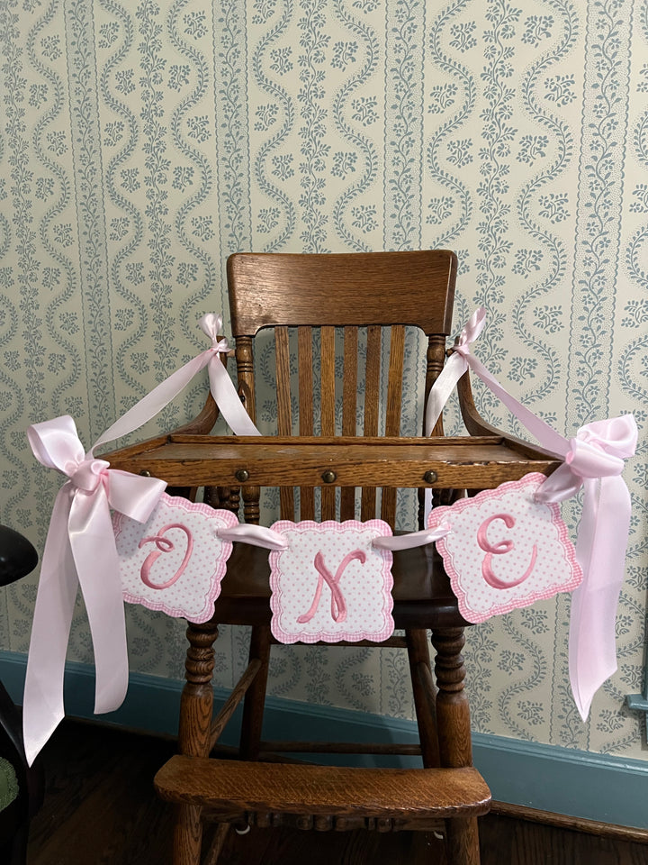 Scalloped ONE High Chair Banner with Satin Bows in Pink