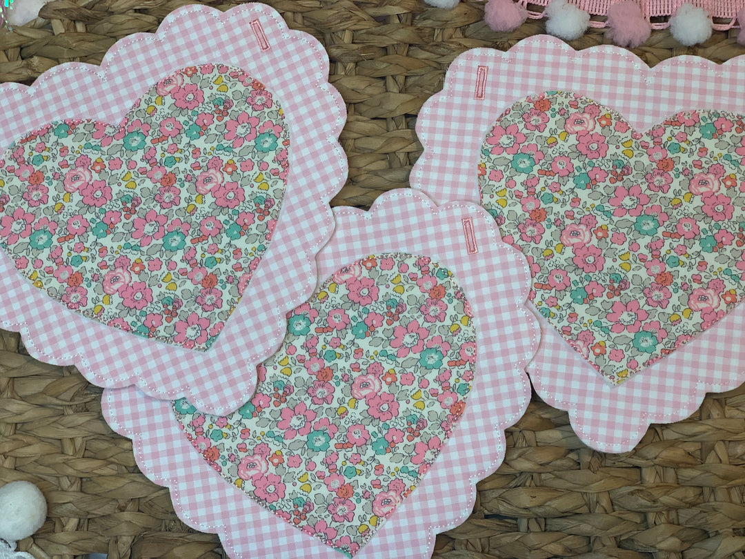 Scalloped Liberty Heart Banner