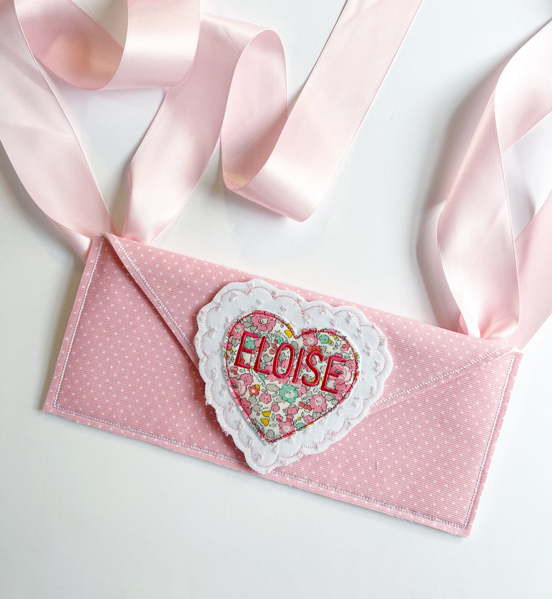 Scallop Heart Love Letter Pouch