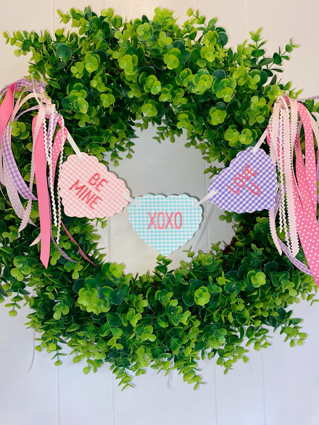 Scalloped Be Mine Heart - wreath banner