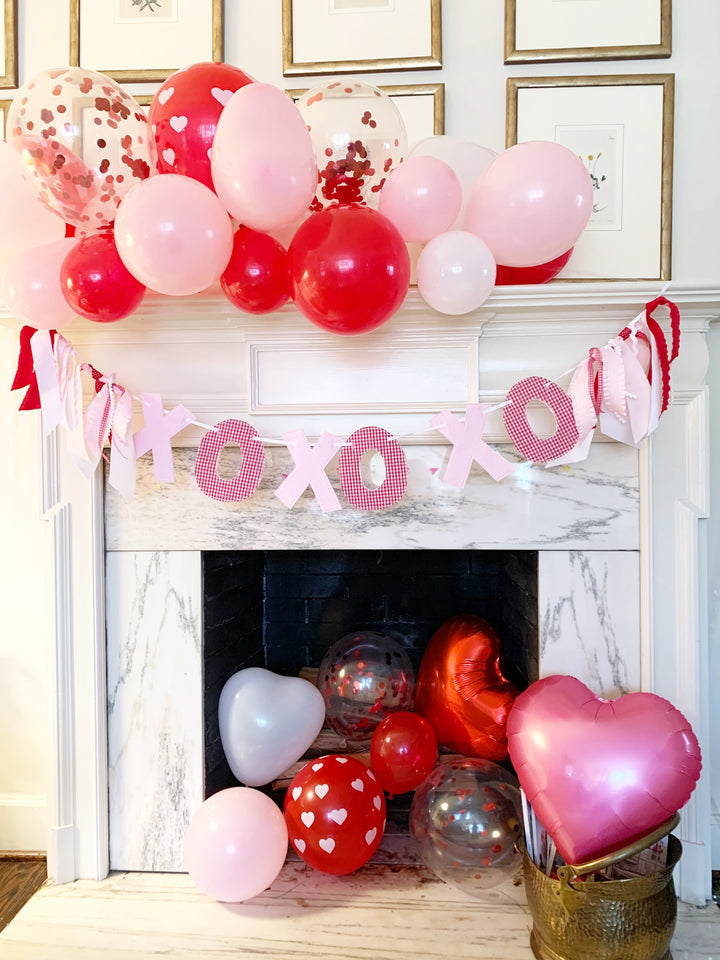 Valentine Red and Pink XOXO Banner